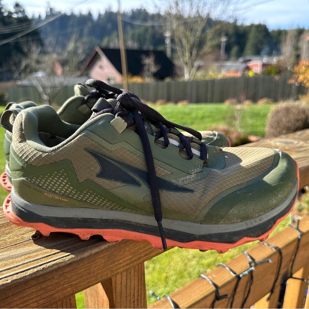 Altra All Weather running shoes Wome size 9
